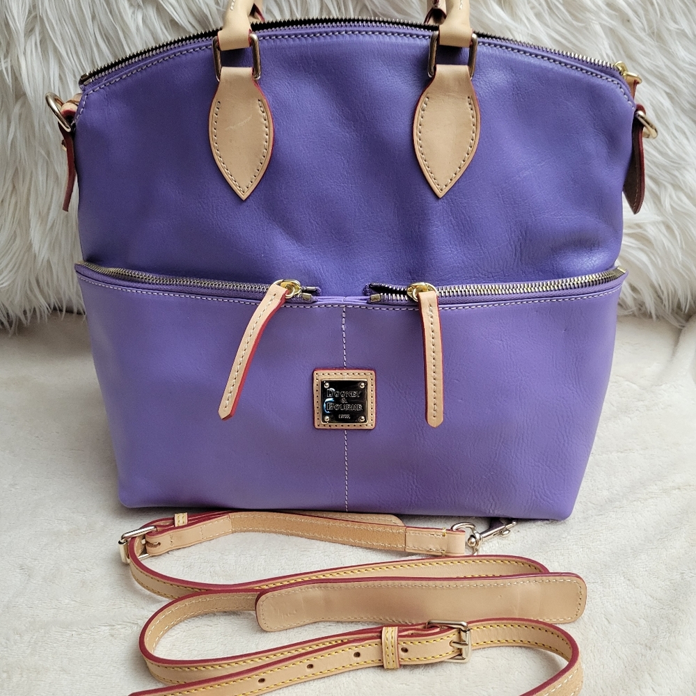 New DOONEY & BOURKE women's bag,purse, purple leather ,2 handles , crossbody